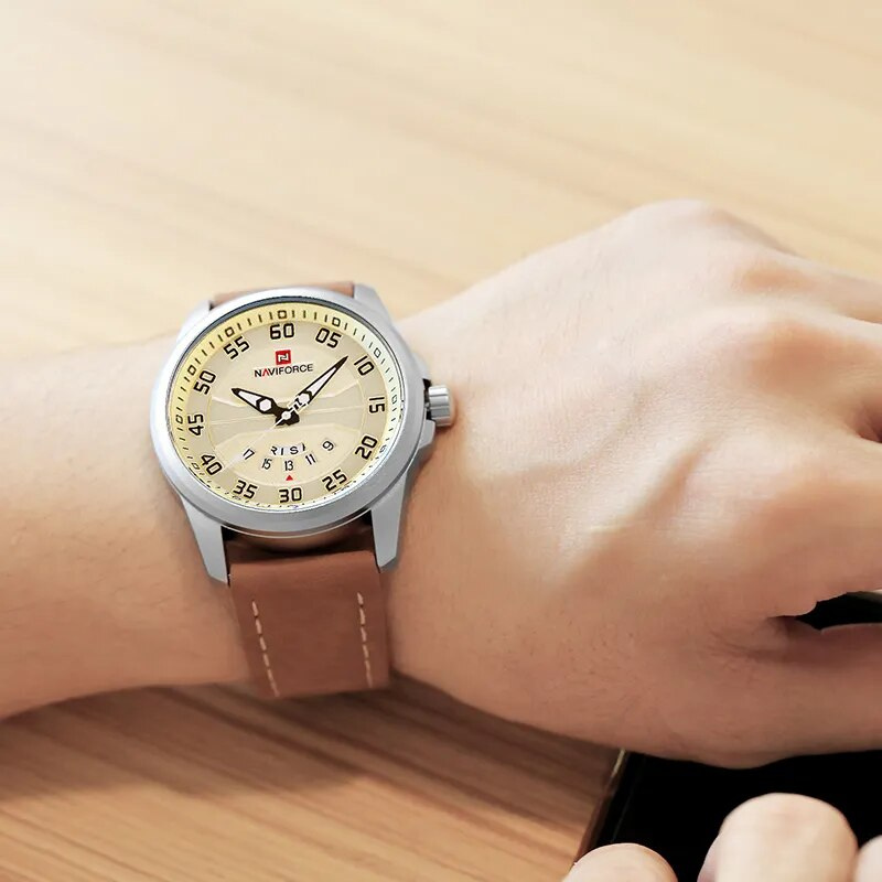 James - Quartz Watch with Leather Strap