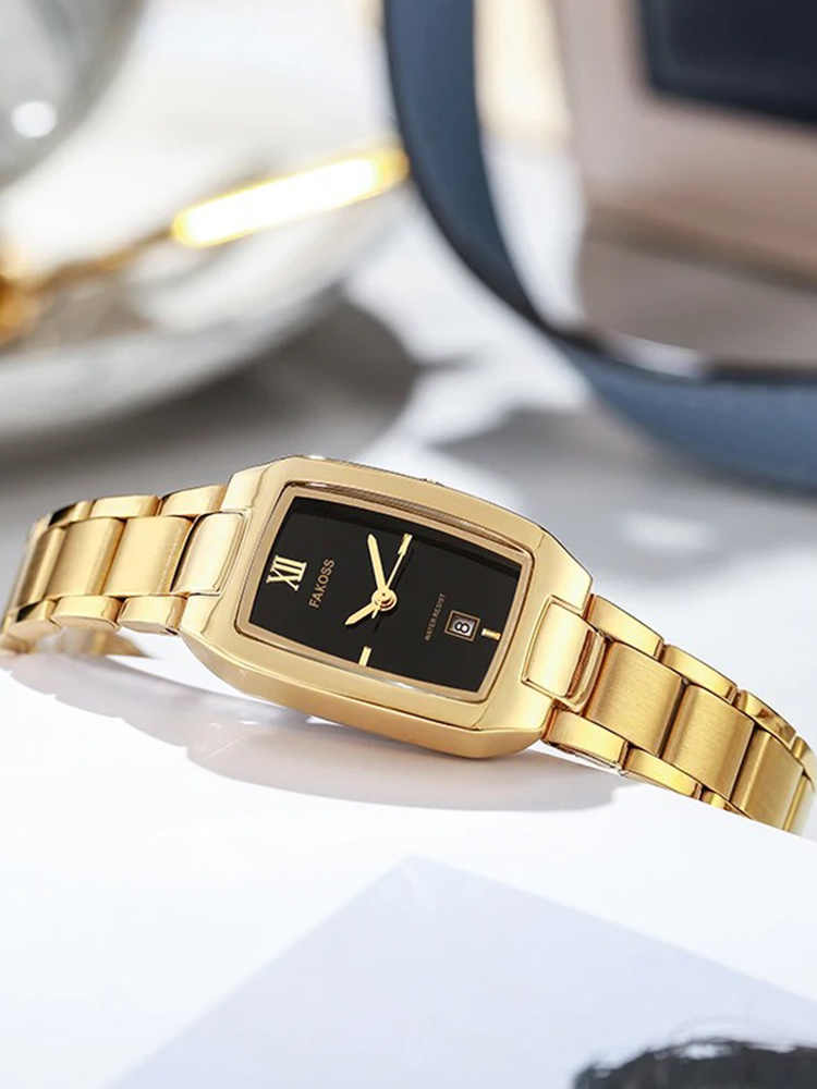 Noa | Women's luxury watch with rectangular case