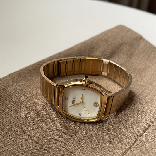 Women's quartz watch with pearl dial