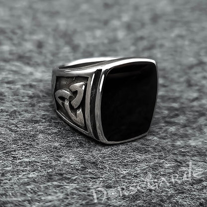 Black Celtic Knot Ring - Stainless Steel