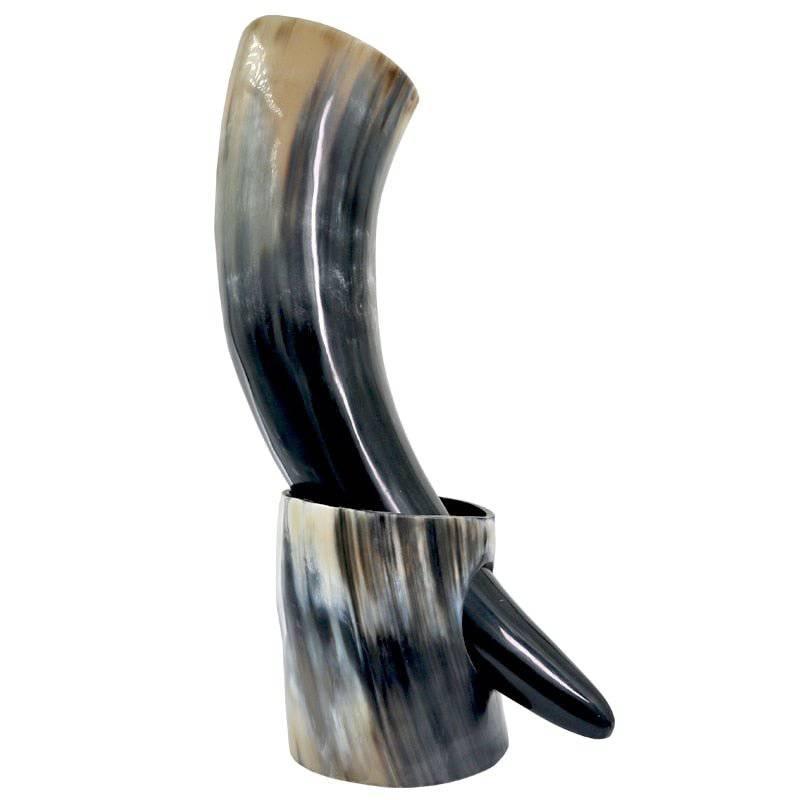 Drinking Horn with Accessories