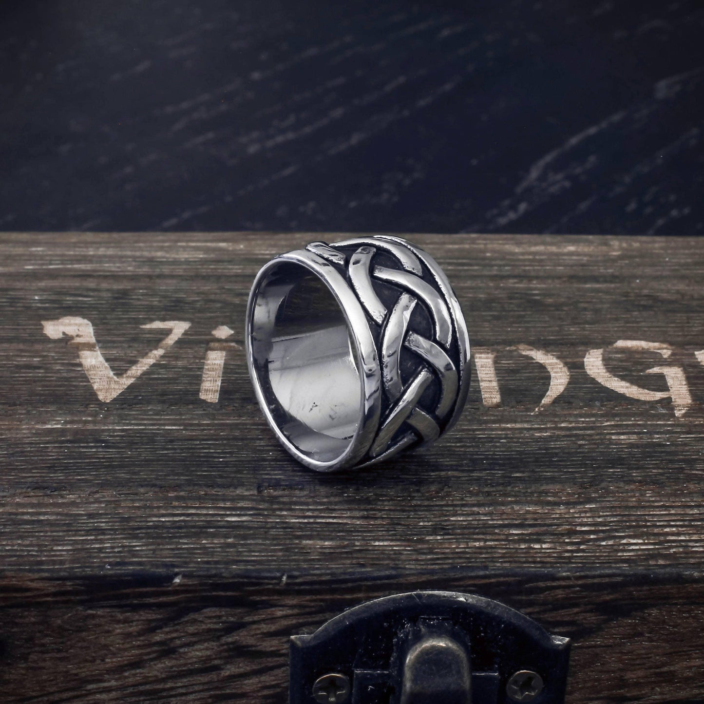 Endless Celtic Knot Band - Stainless Steel