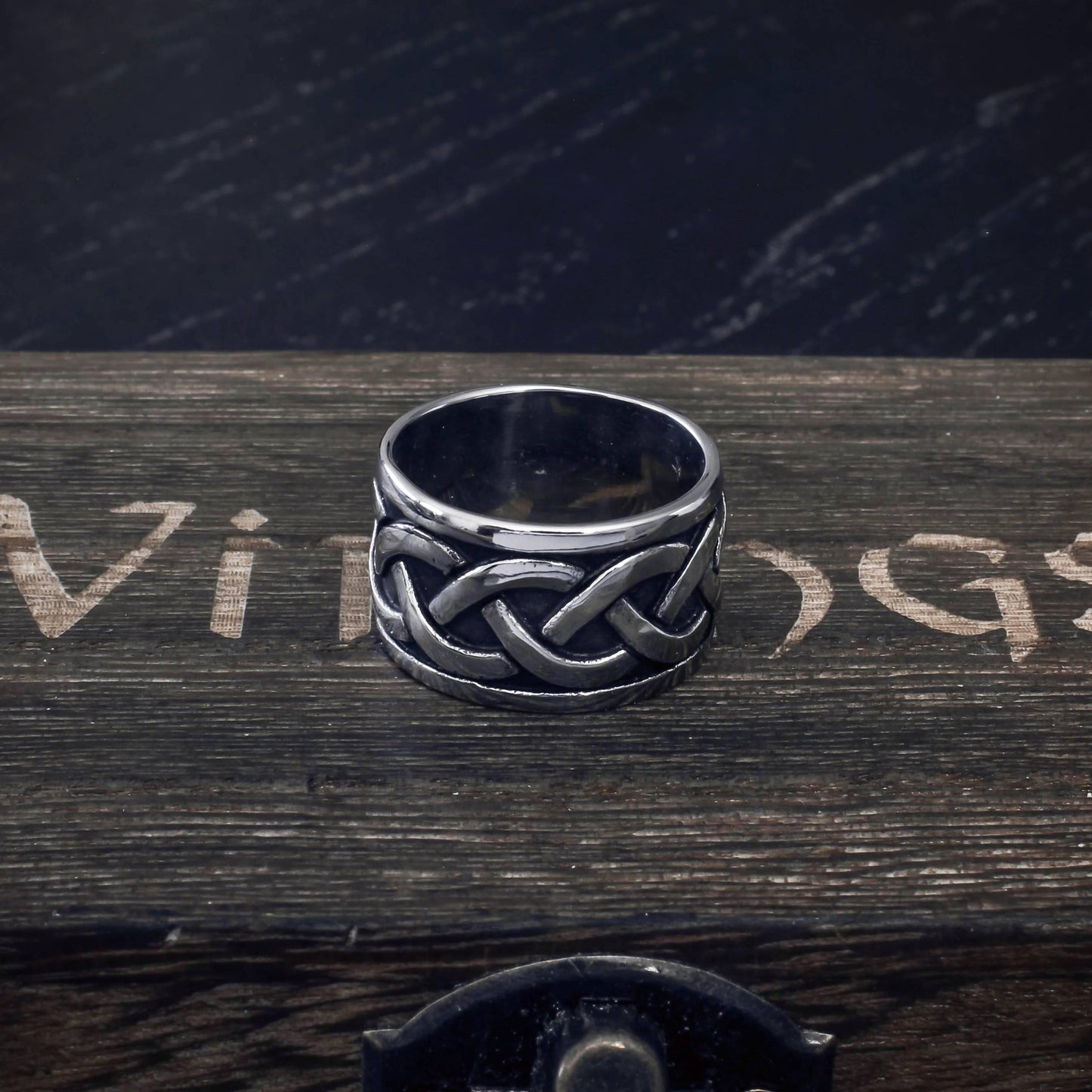 Endless Celtic Knot Band - Stainless Steel