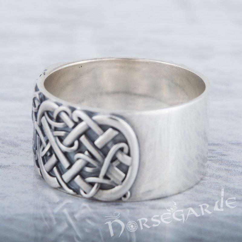 Handcrafted Algiz Rune Urnes Ornament Band - Sterling Silver