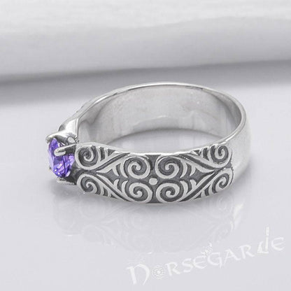 Handcrafted Floral Pattern Band with Gem - Sterling Silver