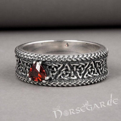 Handcrafted Luck Knots Band with Gem - Sterling Silver, Green Gem Variant