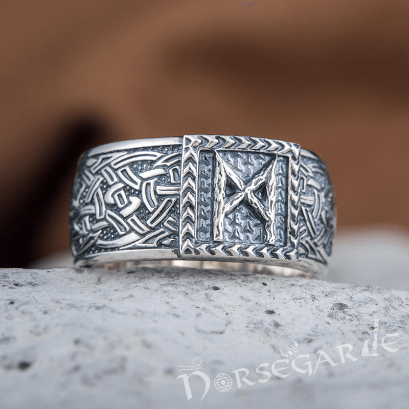 Handcrafted Mannaz Rune Borre Ornament Band - Sterling Silver